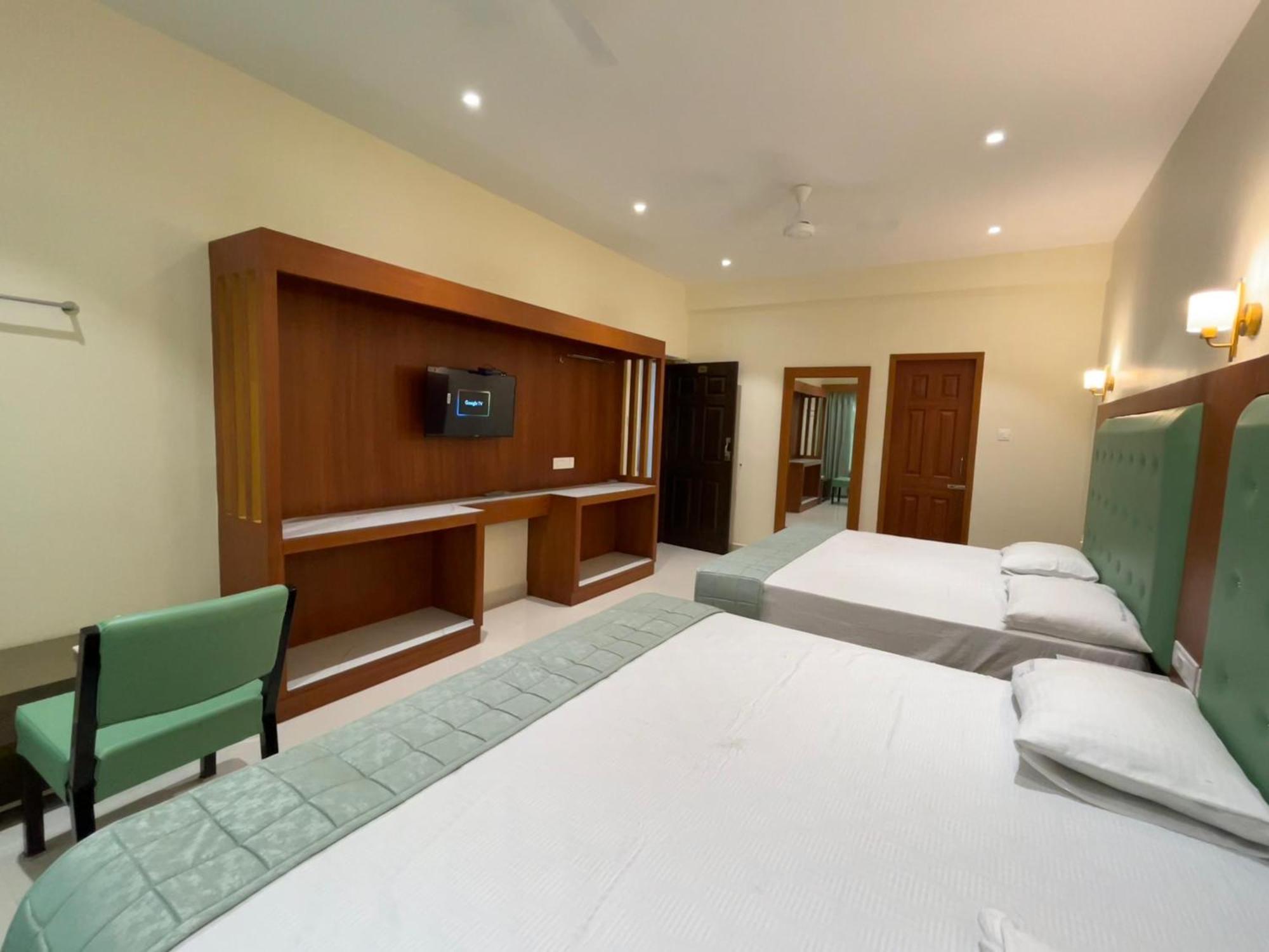 Hotel Harshanaa Elite Канниякумари Экстерьер фото